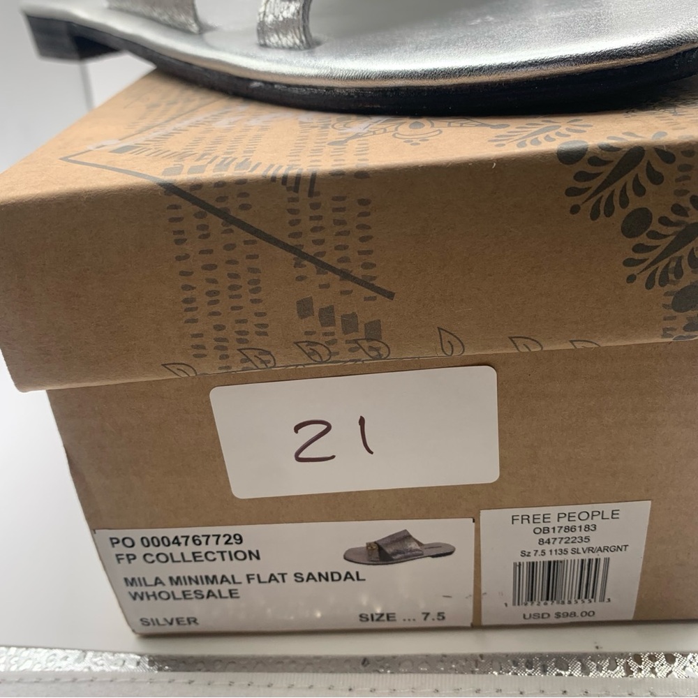 NIB Free People Mila Minimal Flat Sandal Women's size 7.5 silver metallic 1407 - Picture 3 of 10